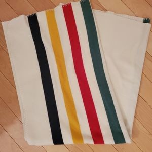 HUDSON'S BAY fleece blanket